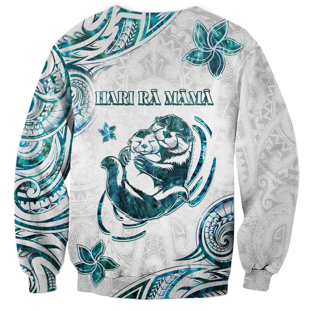 New Zealand Aotearoa Hari Ra Mama Sweatshirt A Mother's Love Is Like No Otter