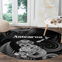 New Zealand Maori Taniwha Round Carpet Silver Fern Black Version