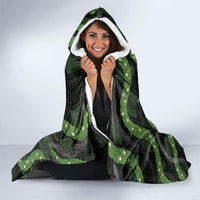 Hawaiian Quilt Hooded Blanket Pele Hair Hinahina Lei Black Version