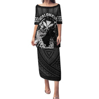 Hawaii King Kamehameha Day Parade Family Matching Puletasi and Hawaiian Shirt With Pa'u Riders Plumeria Kakau Tribal Pattern LT05 Mom's Dress Black - Polynesian Pride