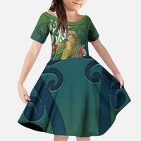 New Zealand Kea Bird Family Matching Short Sleeve Bodycon Dress and Hawaiian Shirt With Maori Koru Fern LT05 Daughter's Dress Green - Polynesian Pride