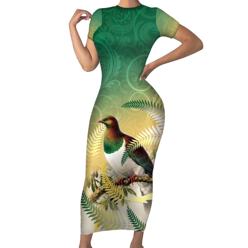 New Zealand Pigeon Kereru Family Matching Short Sleeve Bodycon Dress and Hawaiian Shirt Maori Fern Art Green Gradient LT05 Mom's Dress Green - Polynesian Pride