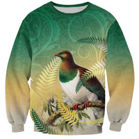 New Zealand Pigeon Kereru Sweatshirt Maori Fern Art Green Gradient - Polynesian Pride