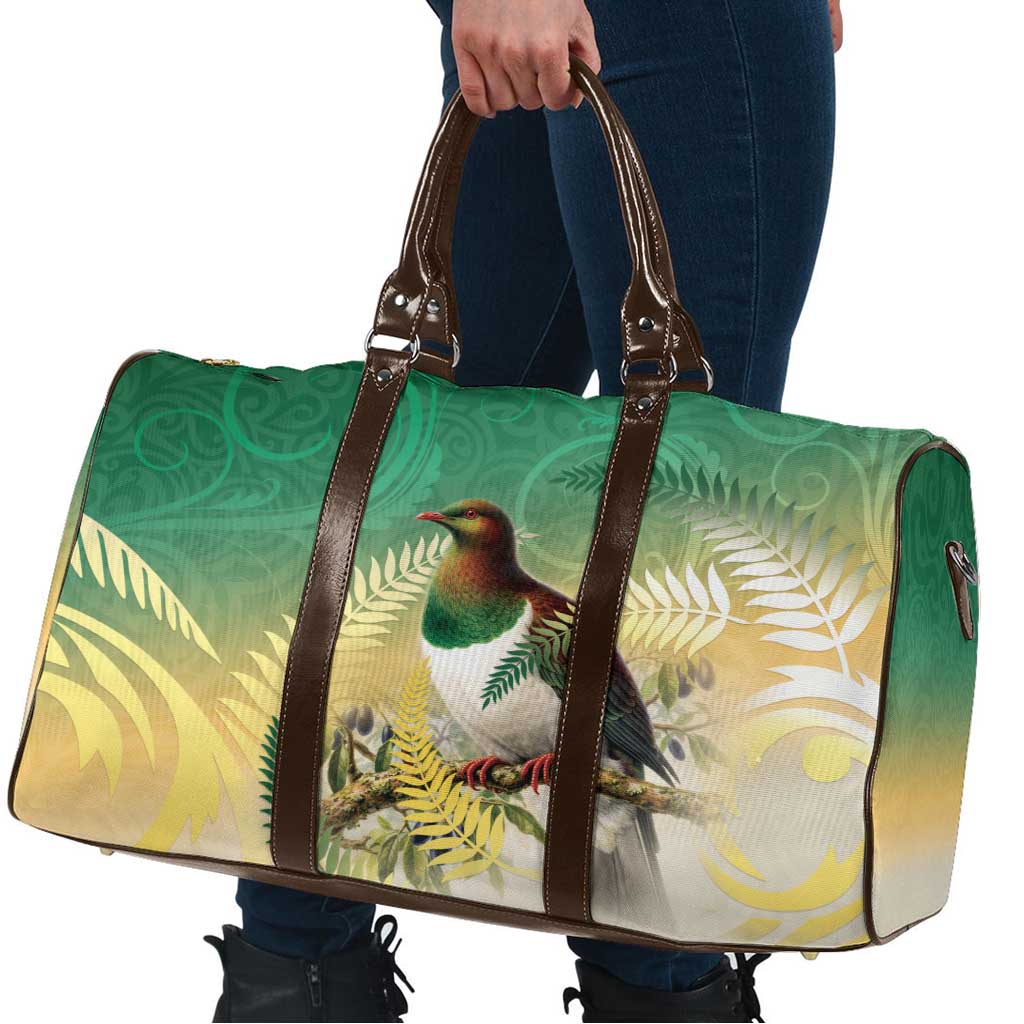 New Zealand Pigeon Kereru Travel Bag Maori Fern Art Green Gradient - Polynesian Pride