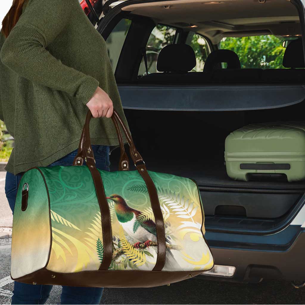 New Zealand Pigeon Kereru Travel Bag Maori Fern Art Green Gradient - Polynesian Pride