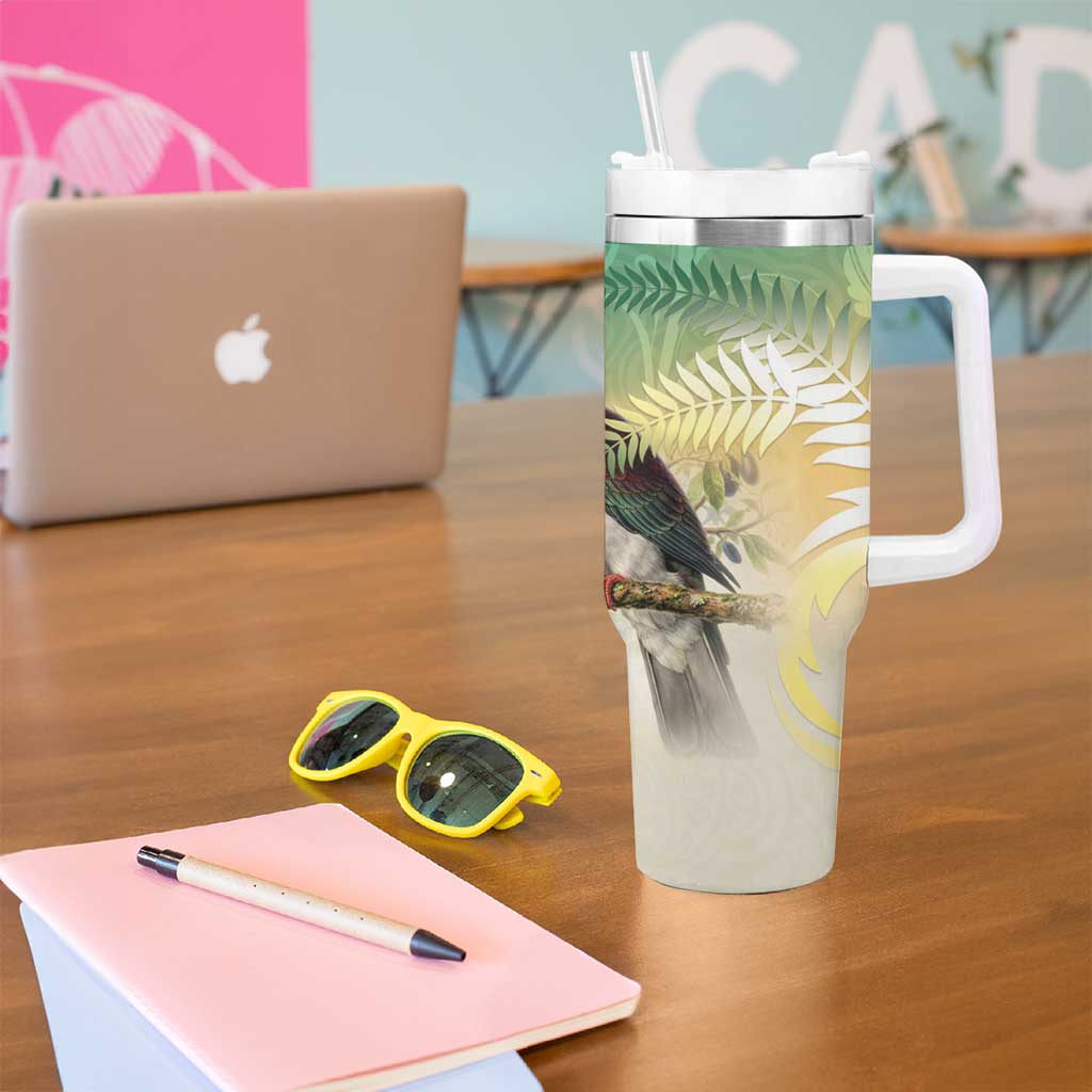 New Zealand Pigeon Kereru Tumbler With Handle Maori Fern Art Green Gradient - Polynesian Pride