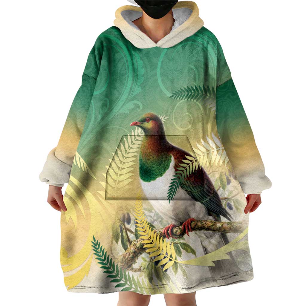 New Zealand Pigeon Kereru Wearable Blanket Hoodie Maori Fern Art Green Gradient LT05 - Polynesian Pride