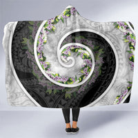 Piko Hawaii Hooded Blanket Polynesian Pattern With Maile Pikake Honohono Lei