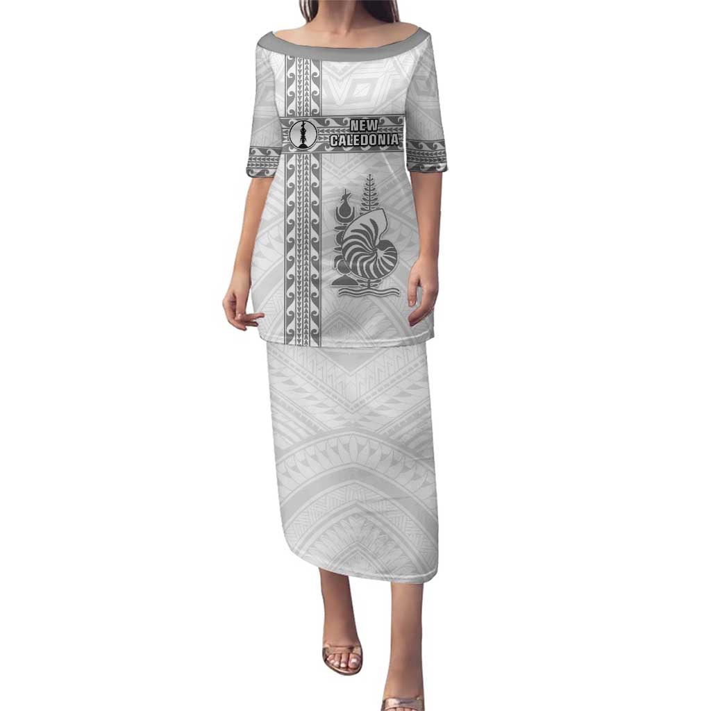 Custom New Caledonia Football Family Matching Puletasi and Hawaiian Shirt Go The Kagus LT05 Mom's Dress White - Polynesian Pride