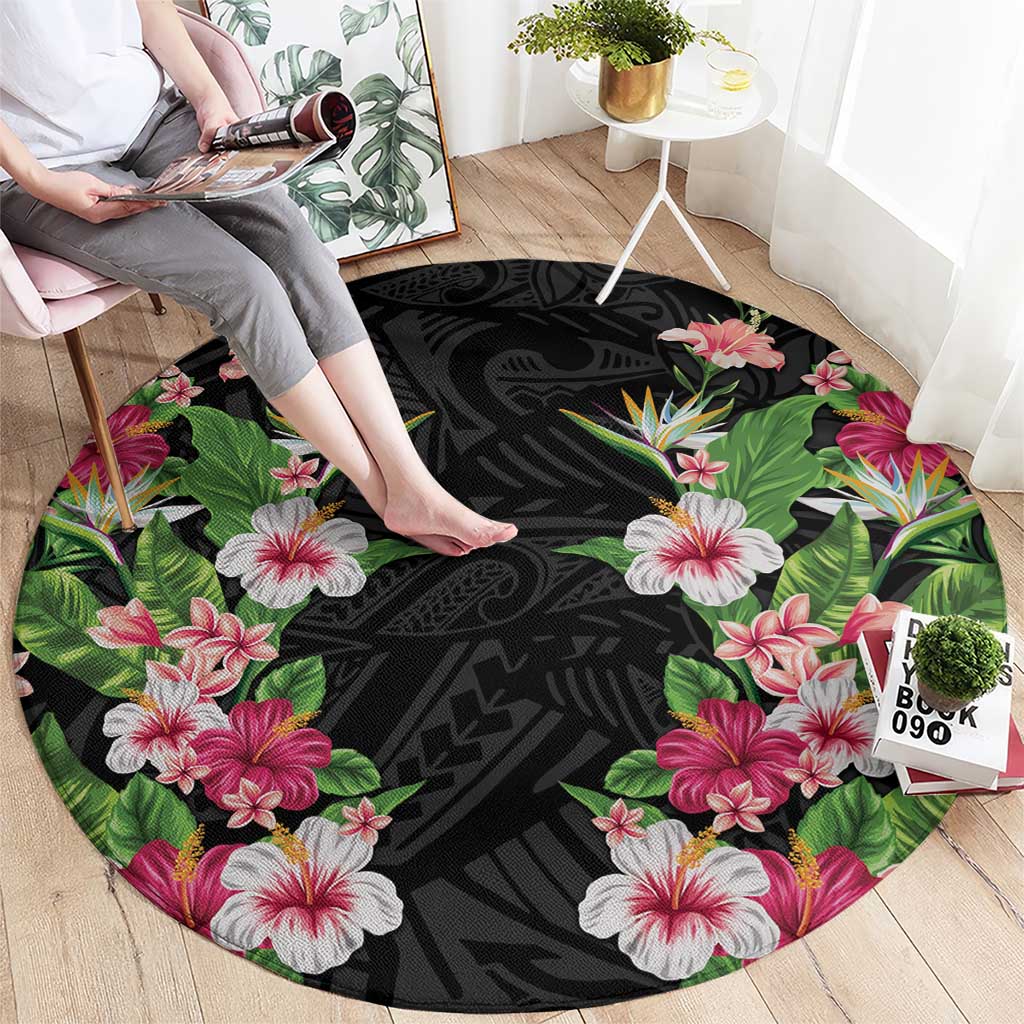 Hawaii Tropical Flowers Round Carpet Black Polynesian Tattoo Art