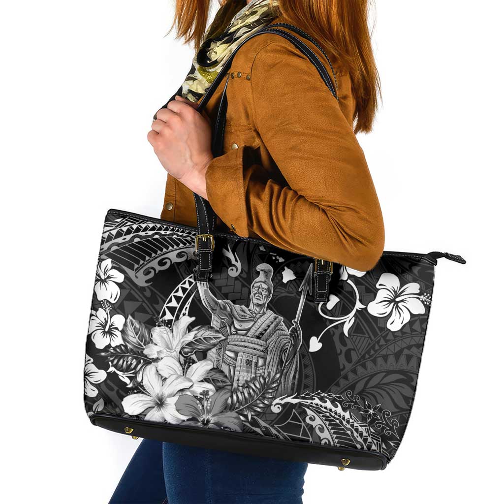 Hawaii King Kamehameha Day Leather Tote Bag Polynesian Pattern Mix Hibiscus Black
