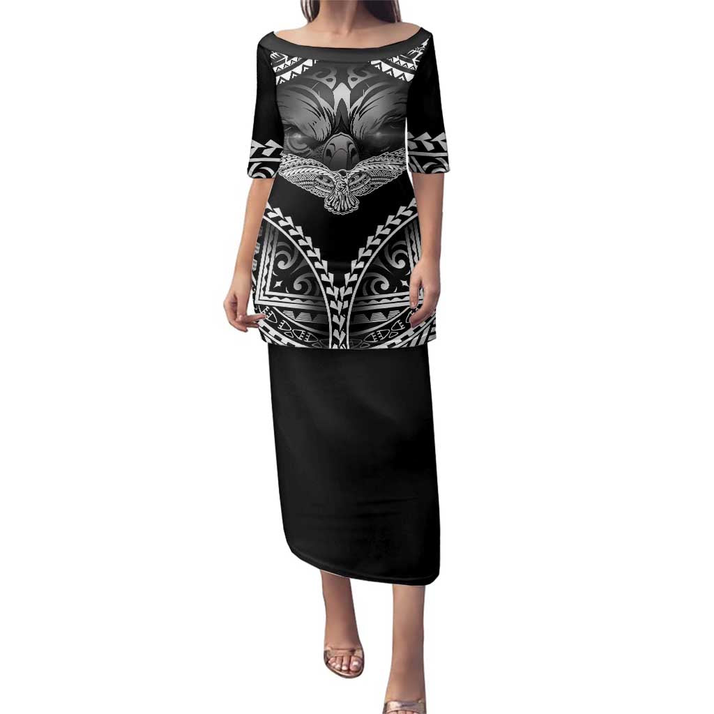 Hawaiian Hawk Family Matching Puletasi and Hawaiian Shirt Polynesian Pattern Style LT05 Mom's Dress Black - Polynesian Pride
