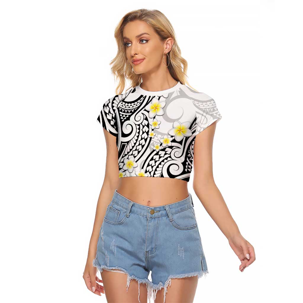 Plumeria With White Polynesian Tattoo Pattern Raglan Cropped T Shirt