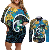 New Zealand Tui Bird Couples Matching Off Shoulder Short Dress and Long Sleeve Button Shirt Maori Koru With Kowhai Flowers LT05 Black - Polynesian Pride