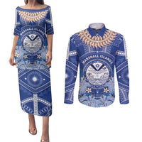 Marshall Islands Jemenei Day Couples Matching Puletasi and Long Sleeve Button Shirt Polynesian Tribal Tattoo Seashell Necklace