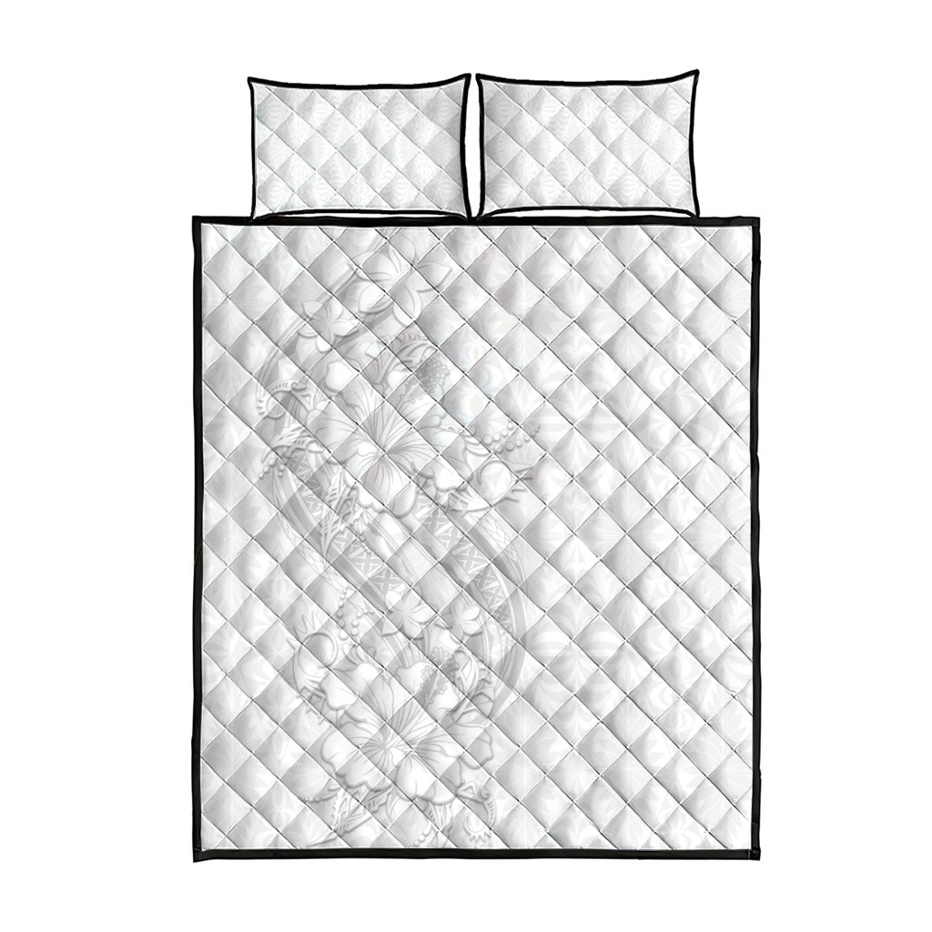 Tokelau White Sunday Quilt Bed Set Elegant Hibiscus Polynesian Tribal Pattern