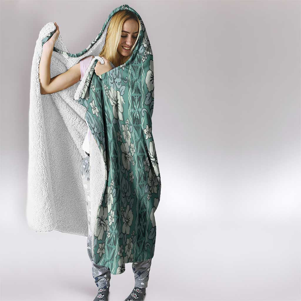 Hawaii Vintage Green Hibiscus Tapa Pattern Hooded Blanket
