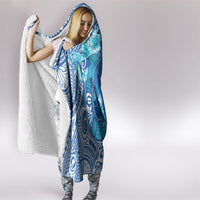 Hawaii Discoverers Day Hooded Blanket Polynesian Fish Hook With Hibiscus Blue LT05 - Polynesian Pride