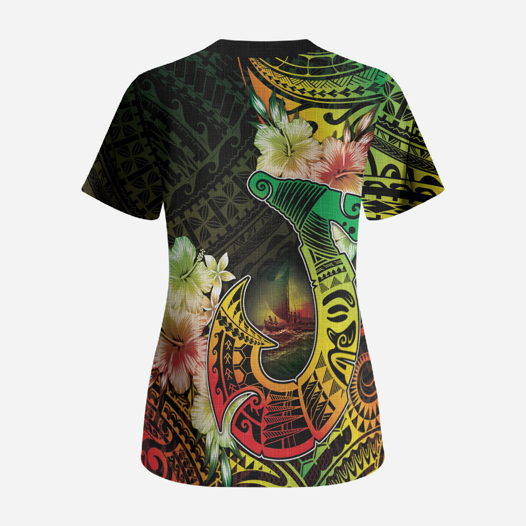 Hawaii Discoverers Day Scrub Top Polynesian Fish Hook With Hibiscus Reggae LT05 - Polynesian Pride