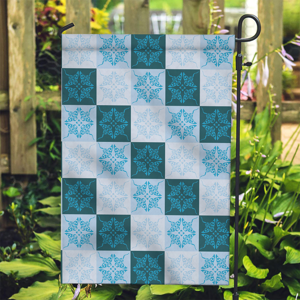 Cyan Manta Ray Hawaiian Quilt Motif Garden Flag