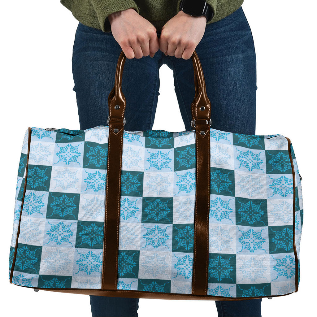Cyan Manta Ray Hawaiian Quilt Motif Travel Bag