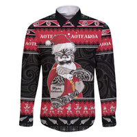 New Zealand Santa Tiki Christmas Family Matching Off The Shoulder Long Sleeve Dress and Hawaiian Shirt Meri Kirihimete LT05 Dad's Shirt - Long Sleeve Black - Polynesian Pride