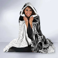 Polynesia Romantic Valentine Hooded Blanket Sea Turtle Couple With White Plumeria