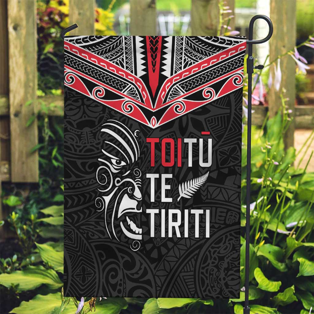 Aotearoa Toitu Te Tiriti Garden Flag New Zealand Honour The Treaty LT05 Garden Flag Black - Polynesian Pride