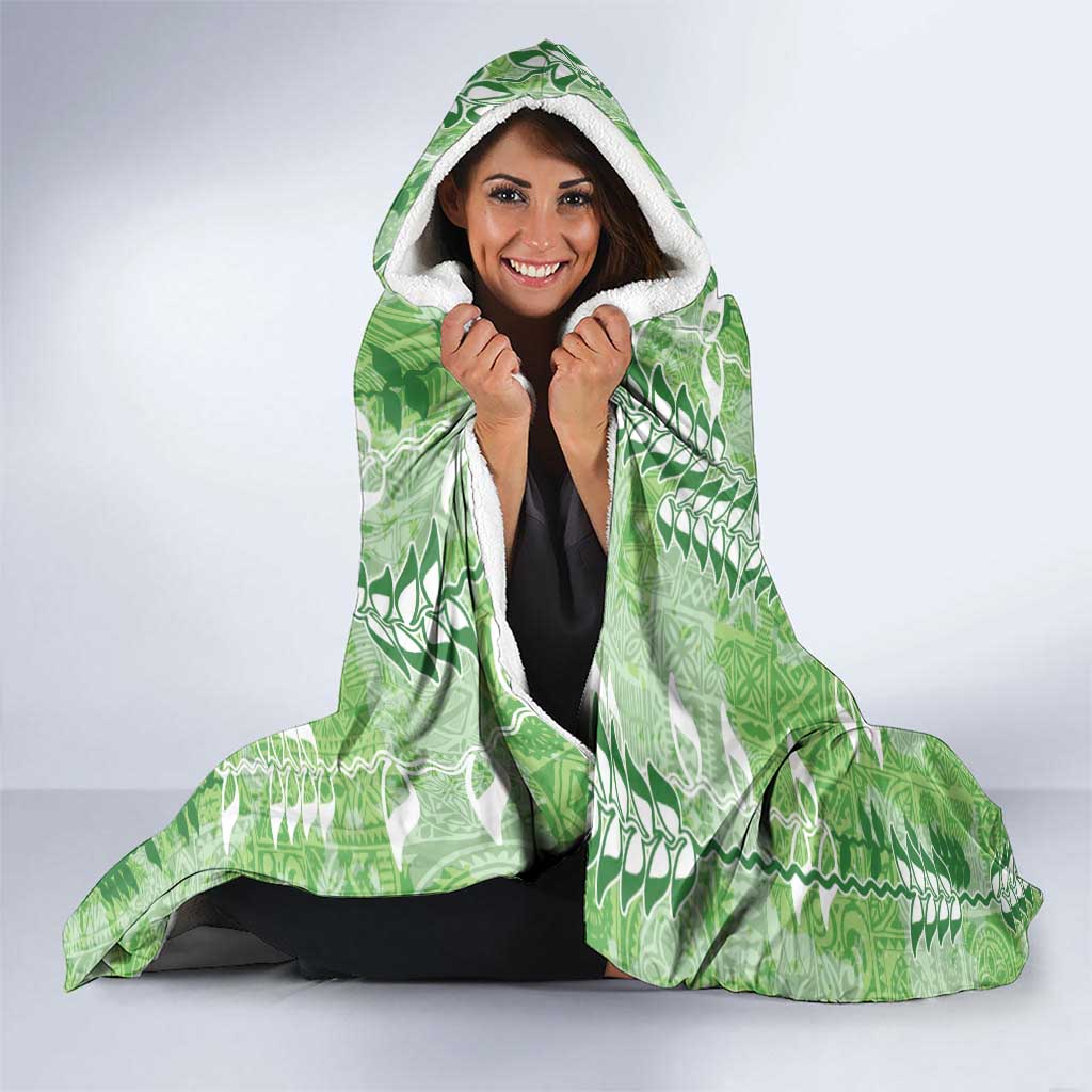 Green Hawaii Tapa Pattern Hooded Blanket With Heliconia Vintage Style