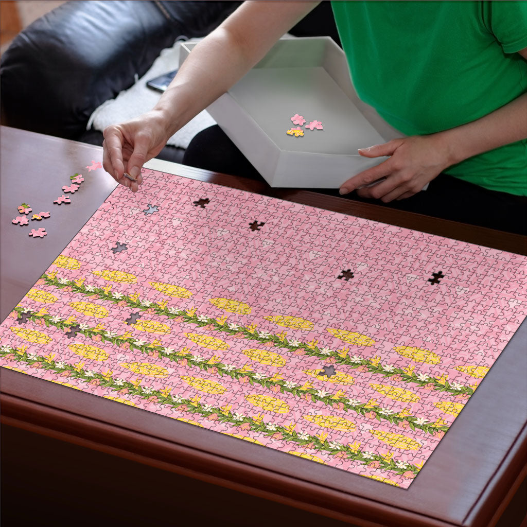 Hawaii Shell Tiare Anthurium Heliconia Lei Puzzle With Tapa Pattern Baby Pink