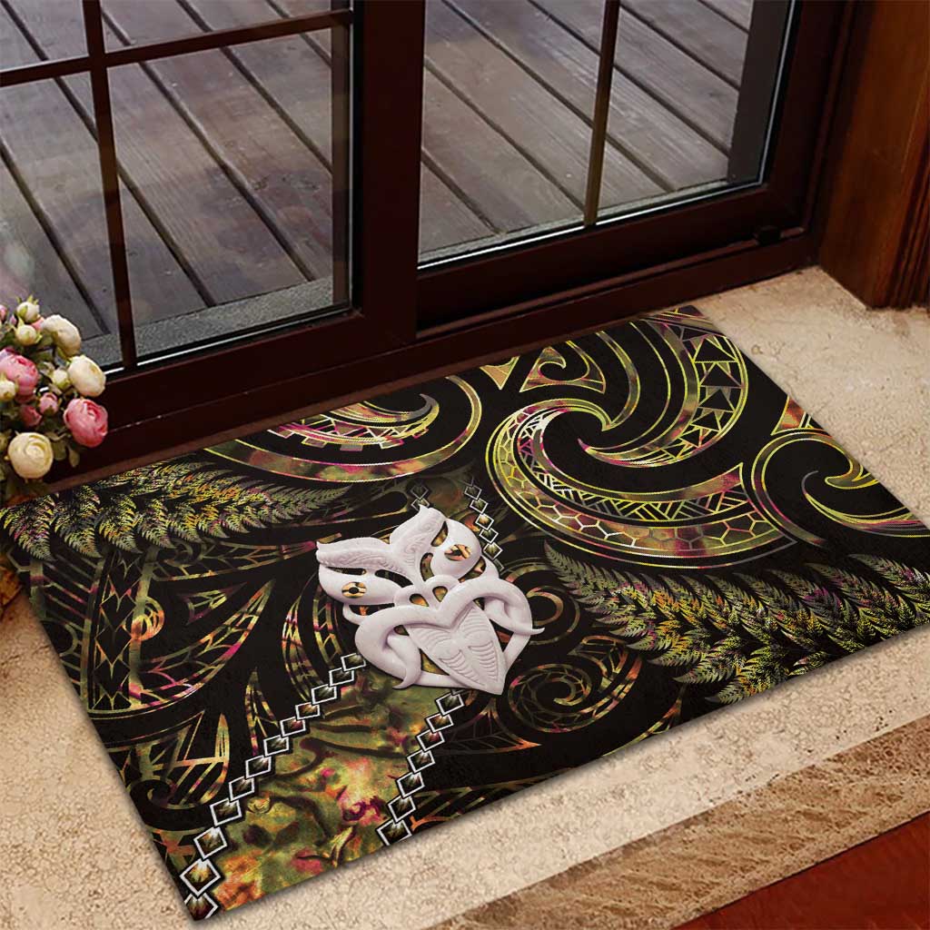 New Zealand Aotearoa Rubber Doormat Maori Wheku Paua Shell Glitter Gold