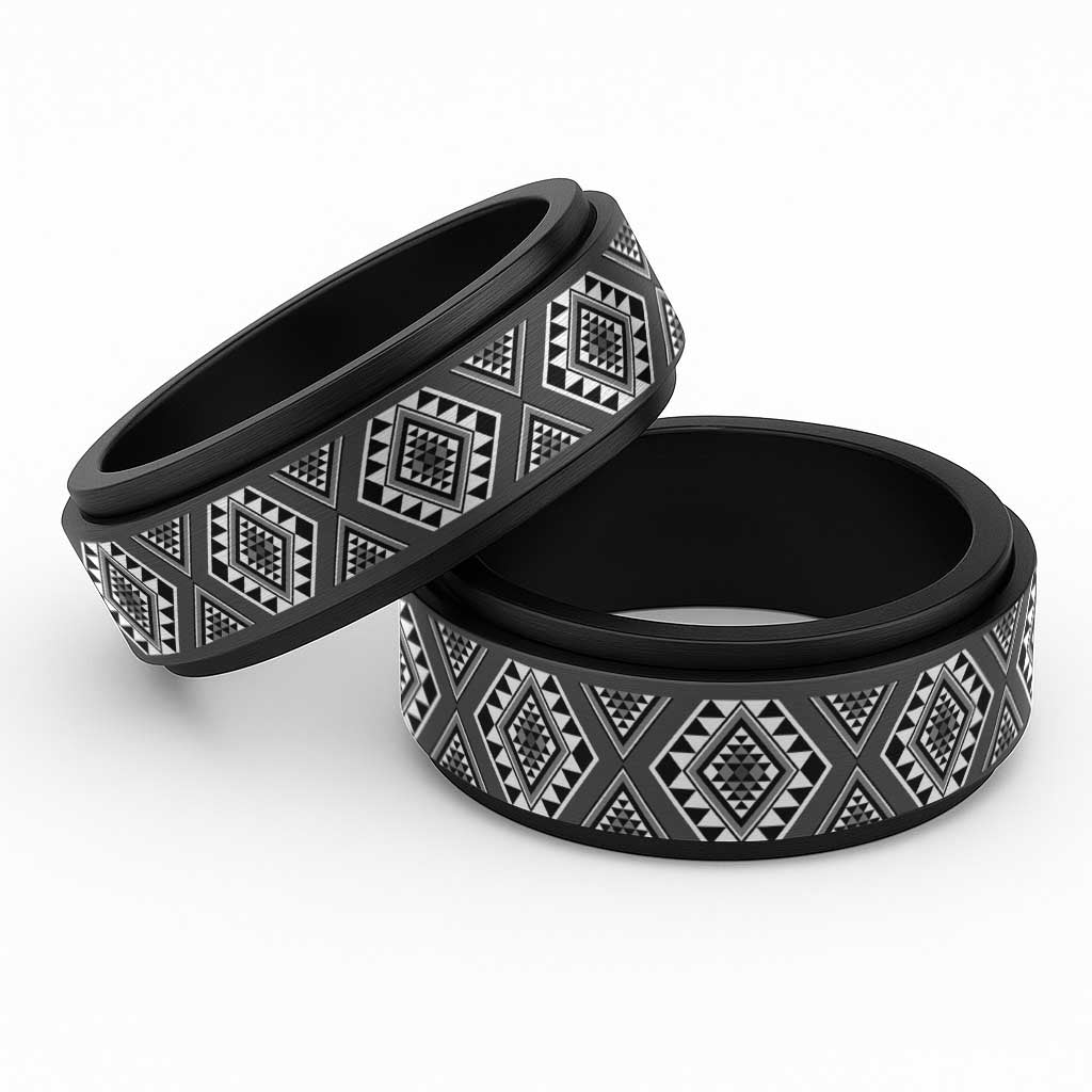 New Zealand Aotearoa Spinner Ring Black Poutama With Taniko Pattern - Polynesian Pride