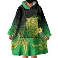 New Zealand Aotearoa Ruru Wearable Blanket Hoodie Maori Fern Art Green LT05 - Polynesian Pride