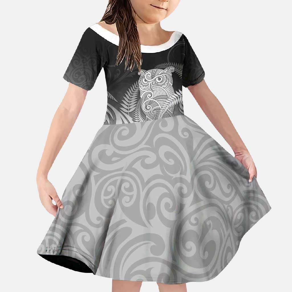 New Zealand Aotearoa Ruru Family Matching Off Shoulder Maxi Dress and Hawaiian Shirt Maori Fern Art Black LT05 Daughter's Dress Black - Polynesian Pride