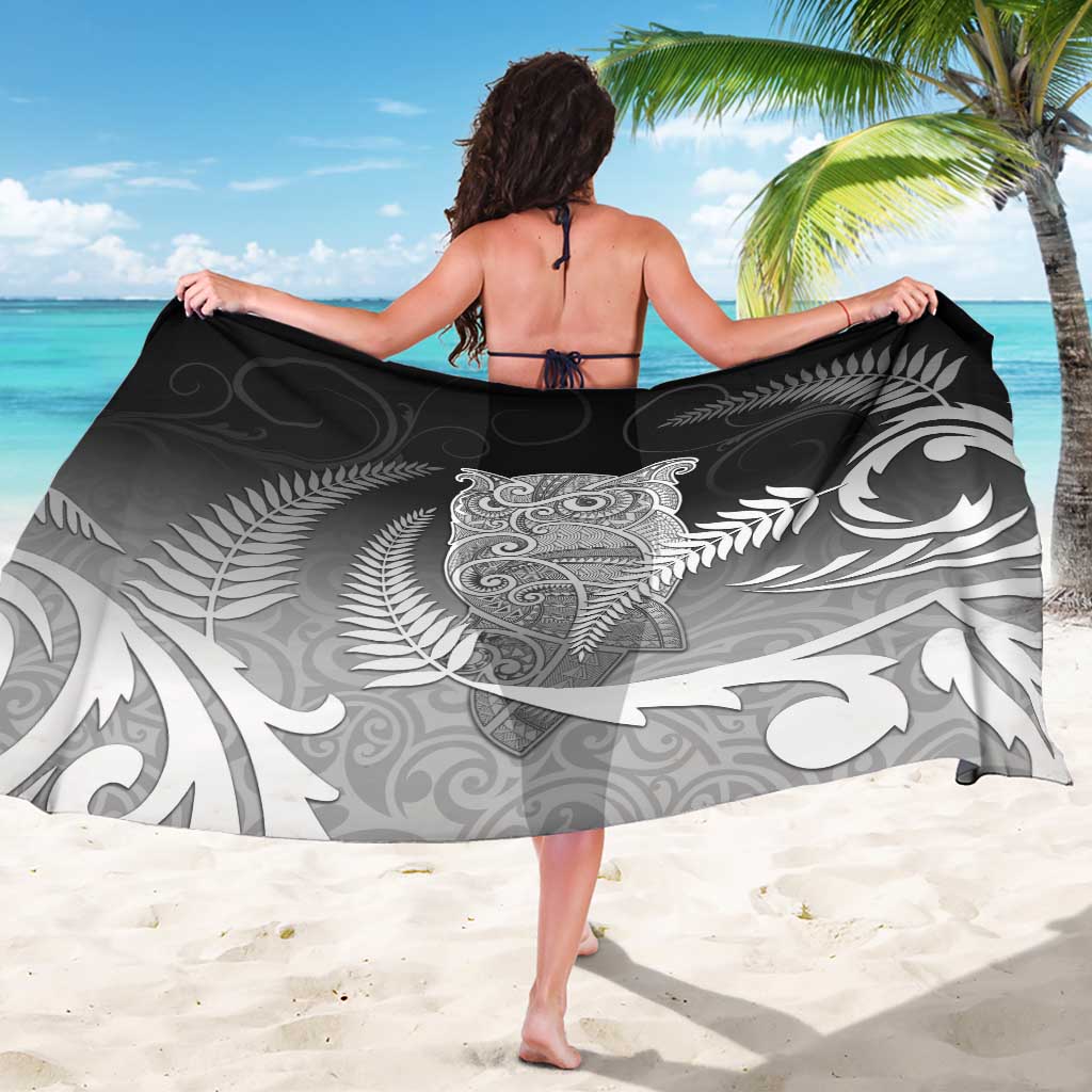 New Zealand Aotearoa Ruru Sarong Maori Fern Art Black