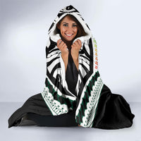 Hawaii Warriors Football Hooded Blanket Rainbow Kakau Pattern White LT05 - Polynesian Pride