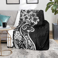 Polynesian Women's Day Blanket Black Hibiscus Flowers With Polynesian Pattern