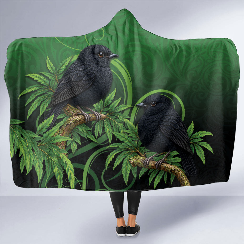 New Zealand Black Robin Hooded Blanket Karure Maori Koru Art Tattoo LT05 One Size Green - Polynesian Pride