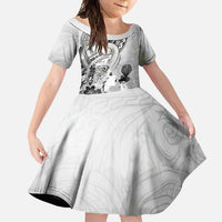 Aotearoa Maori Wahine Family Matching Off Shoulder Maxi Dress and Hawaiian Shirt Fantail Bird Black Gold Marble LT05 Daughter's Dress Black - Polynesian Pride