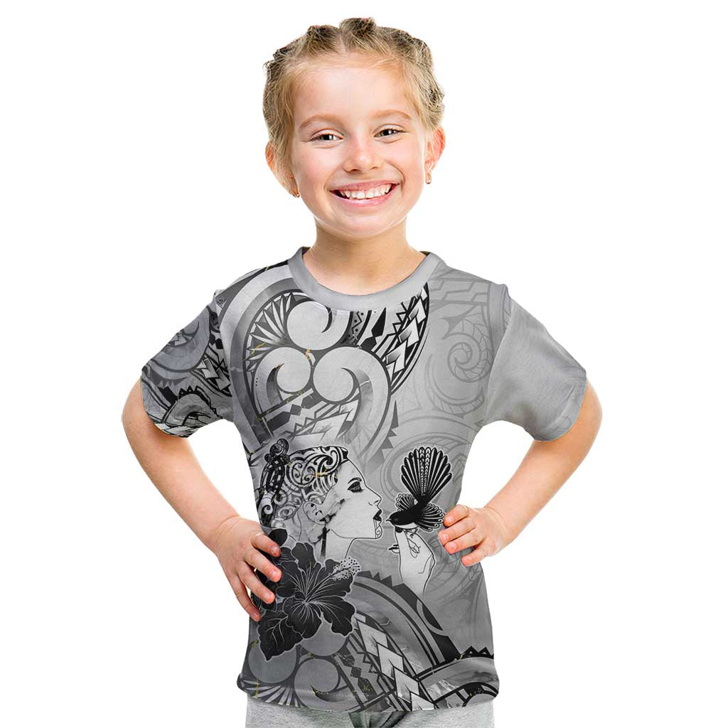 Aotearoa Maori Wahine Kid T Shirt Fantail Bird Black Gold Marble