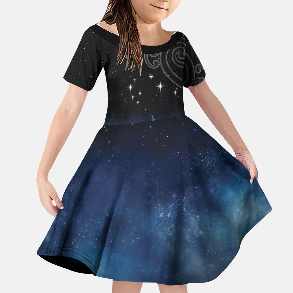 New Zealand Matariki Family Matching Off Shoulder Short Dress and Hawaiian Shirt Pleiades Star Cluster Blue Galaxy LT05 Daughter's Dress Blue - Polynesian Pride