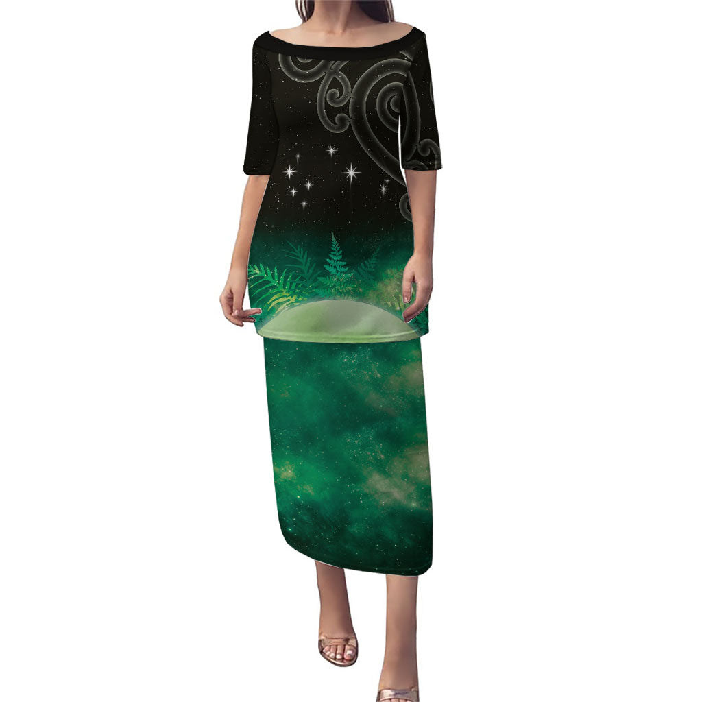 New Zealand Matariki Family Matching Puletasi and Hawaiian Shirt Pleiades Star Cluster Green Galaxy LT05 Mom's Dress Green - Polynesian Pride