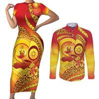 Vanuatu 45 Yia Indipendens Anivesari Couples Matching Short Sleeve Bodycon Dress and Long Sleeve Button Shirt Tamtam Drum With Boar Tusk LT05 Yellow - Polynesian Pride