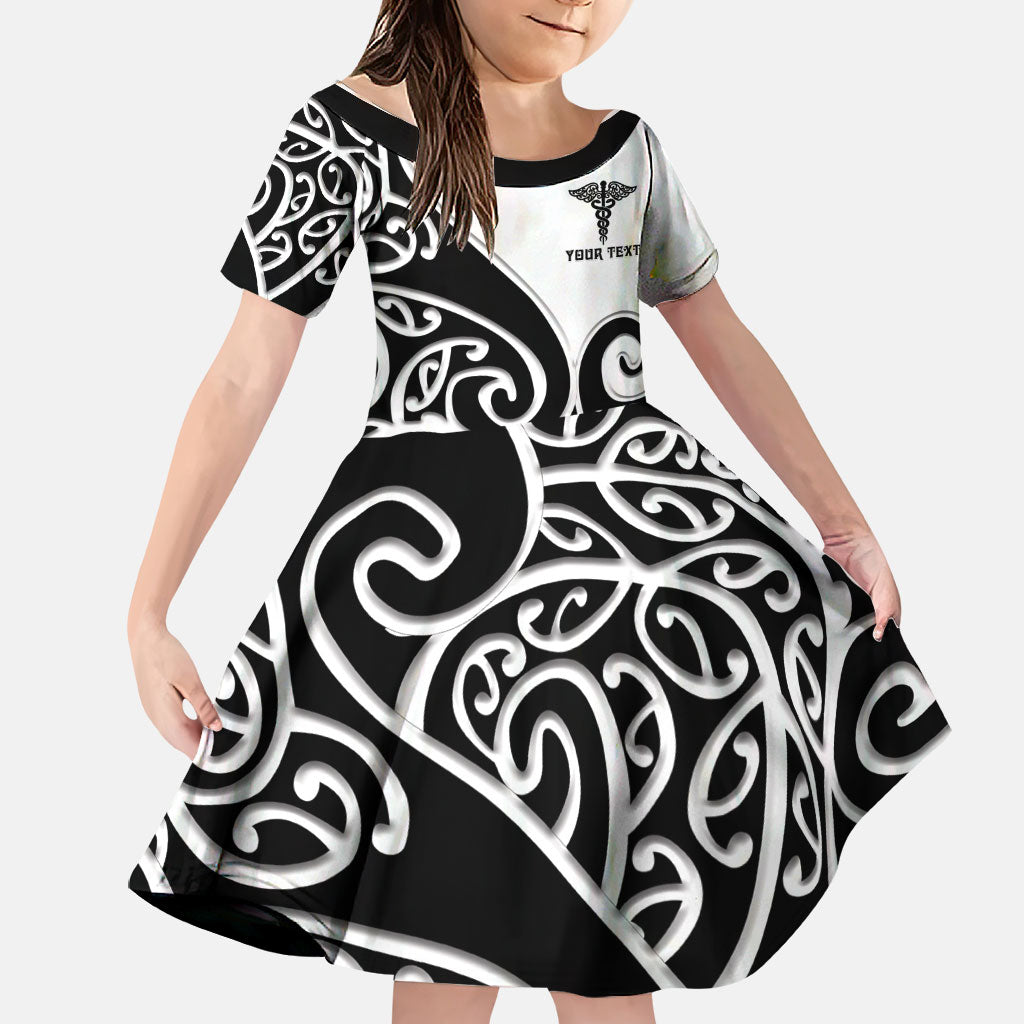 Personalised New Zealand Nurse Family Matching Off Shoulder Maxi Dress and Hawaiian Shirt Maori Koru Black Version LT05 Daughter's Dress Black - Polynesian Pride