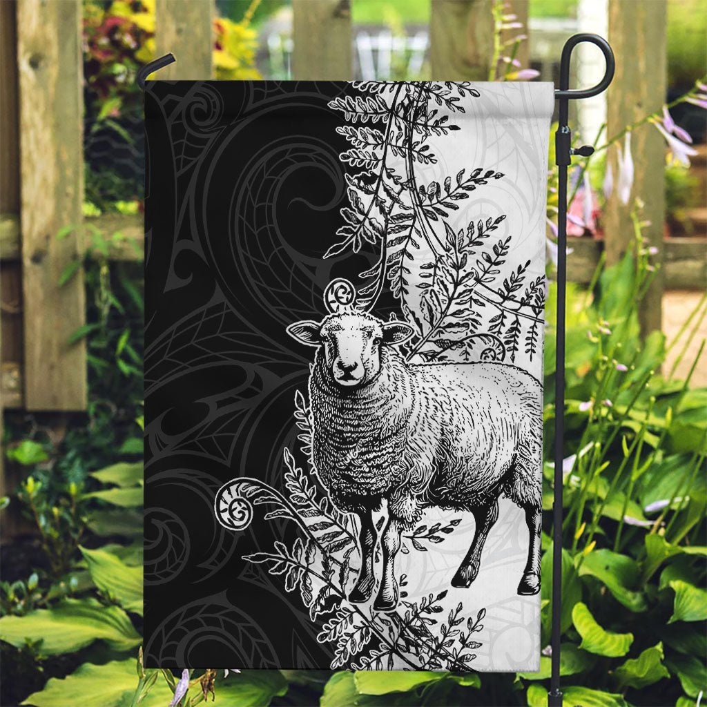New Zealand Aotearoa Hipi Garden Flag Maori Pattern LT05 Garden Flag Black - Polynesian Pride