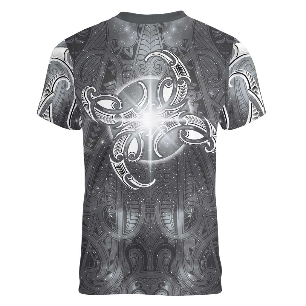New Zealand Matariki Ururangi Women V-Neck T-Shirt Maori Moko Grey Galaxy