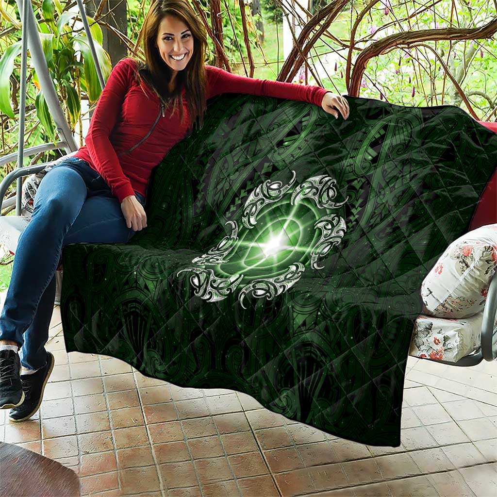 New Zealand Matariki Tupuarangi Quilt Maori Moko Green Galaxy