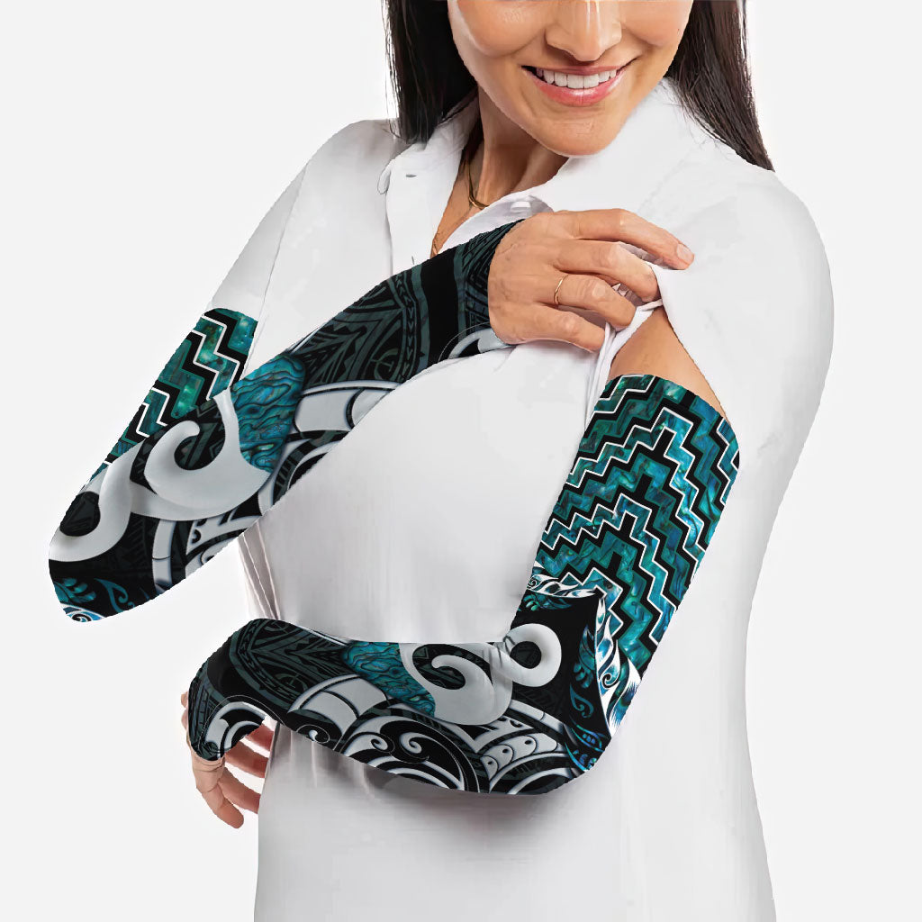 New Zealand Maori Arm Sleeves Poutama Pikorua - Single Twist Paua Shell