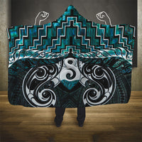 New Zealand Maori Hooded Blanket Poutama Pikorua - Single Twist Paua Shell