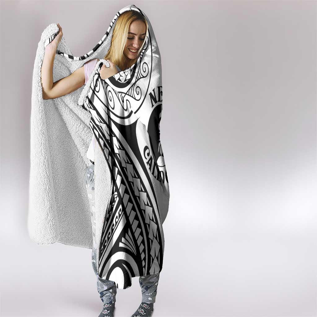 New Caledonia Day Hooded Blanket Polynesian Curves White Color - Polynesian Pride